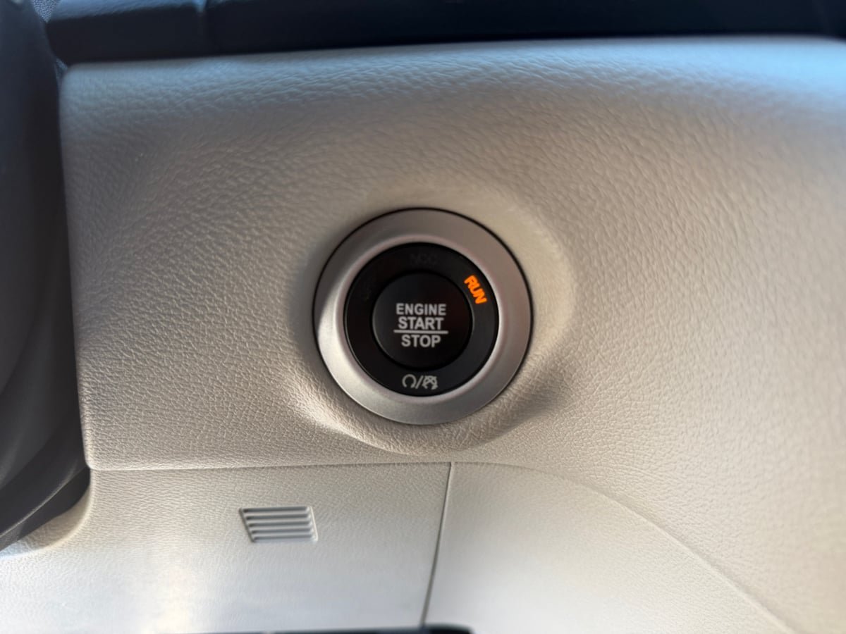 Used 2023 Chrysler Voyager LX FWD image 16