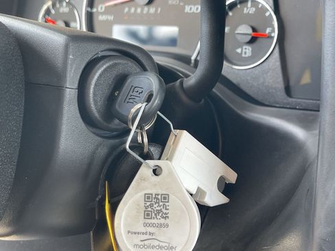 New 2025 GMC Savana 2500 Extended w/ Driver Convenience Package image 17