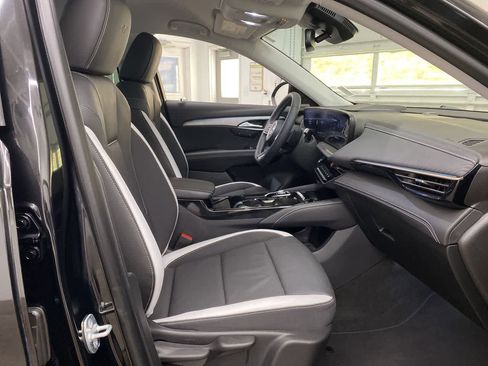 Used 2025 Buick Envision Sport Touring image 19