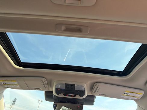 Certified 2025 Subaru Crosstrek 2.0i Premium image 22