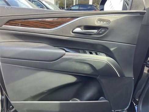 Certified 2024 Cadillac Escalade Premium Luxury w/ Performance Package image 23