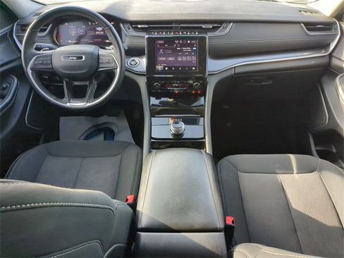 Used 2022 Jeep Grand Cherokee L Laredo w/ Luxury Tech Group I image 15