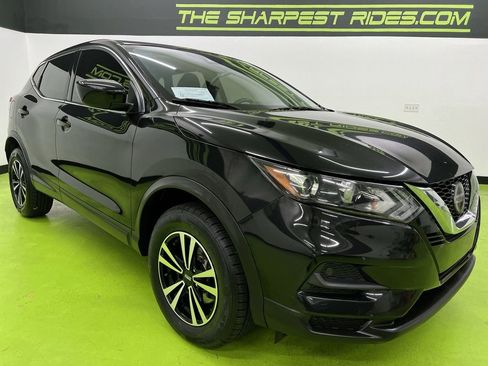Used 2020 Nissan Rogue Sport S image 4