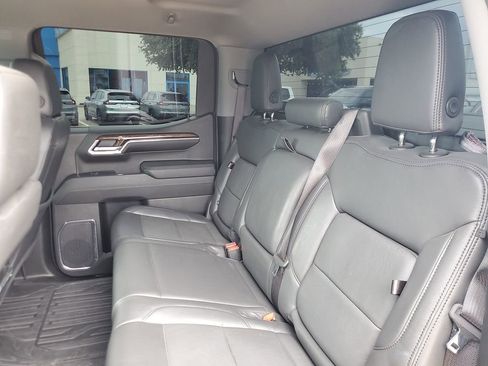 Used 2024 GMC Sierra 1500 Elevation RWD image 9
