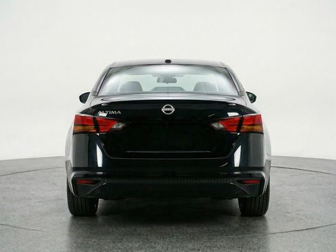 Used 2025 Nissan Altima 2.5 SV FWD image 7