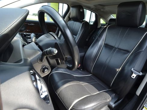 Used 2016 Jaguar XJ R-Sport image 15