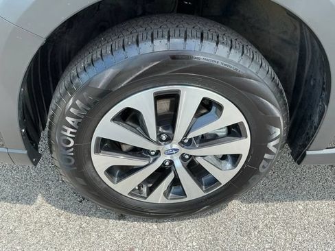 Certified 2025 Subaru Outback Premium AWD/4WD image 10