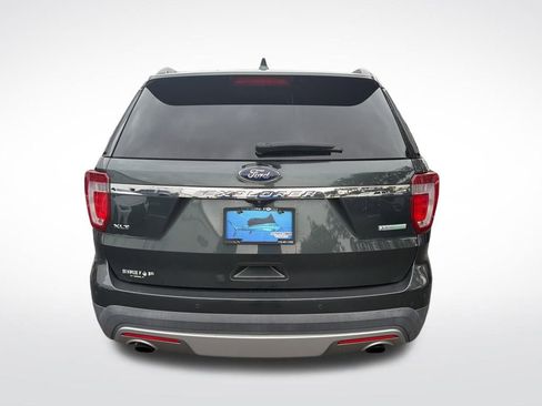 Used 2016 Ford Explorer XLT w/ Equipment Group 201A image 7