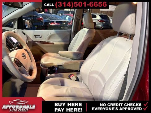 Used 2014 Toyota Sienna XLE image 10