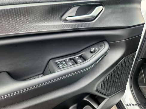 Used 2025 Jeep Grand Cherokee L Laredo w/ Trailer Tow Package image 24