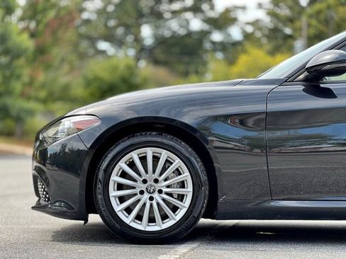 Used 2022 Alfa Romeo Giulia Sprint image 11