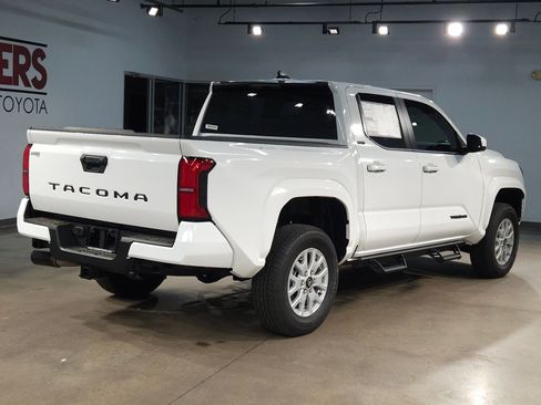 New 2026 Toyota Tacoma SR5 image 7