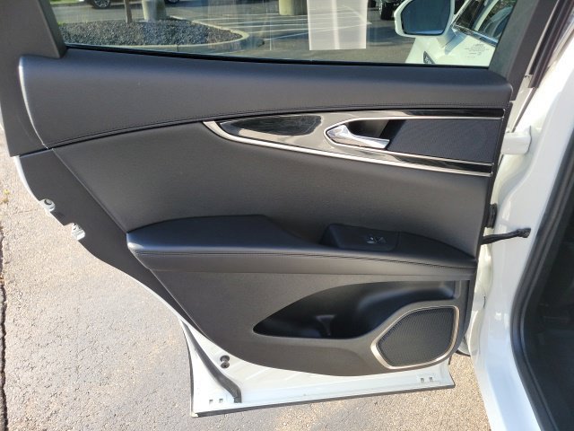 Certified 2023 Lincoln Nautilus Reserve AWD/4WD image 20