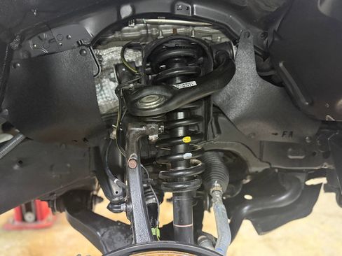 Used 2012 Toyota Tundra Limited w/ Platinum Pkg image 10