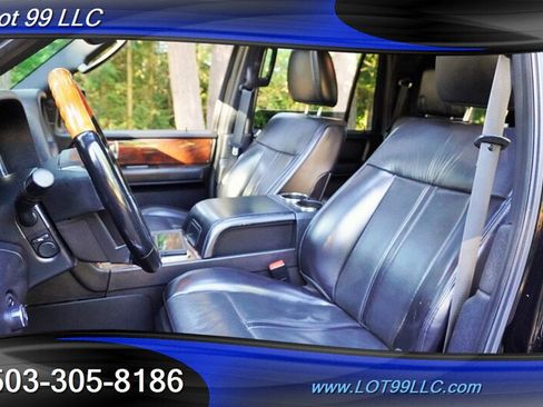 Used 2017 Lincoln Navigator Select AWD/4WD image 14