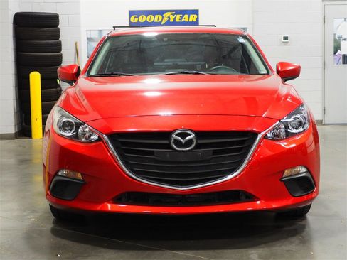 Used 2016 MAZDA MAZDA3 i Sport w/ Preferred Equipment Package image 2