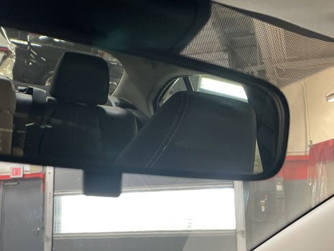 Used 2020 Toyota Corolla XLE image 27