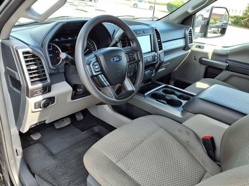 Used 2022 Ford F250 XLT w/ XLT Premium Package AWD/4WD image 23