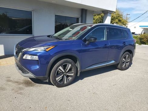 Used 2021 Nissan Rogue SL w/ Premium Package image 13