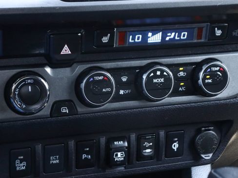Used 2019 Toyota Tacoma TRD Pro AWD/4WD image 32