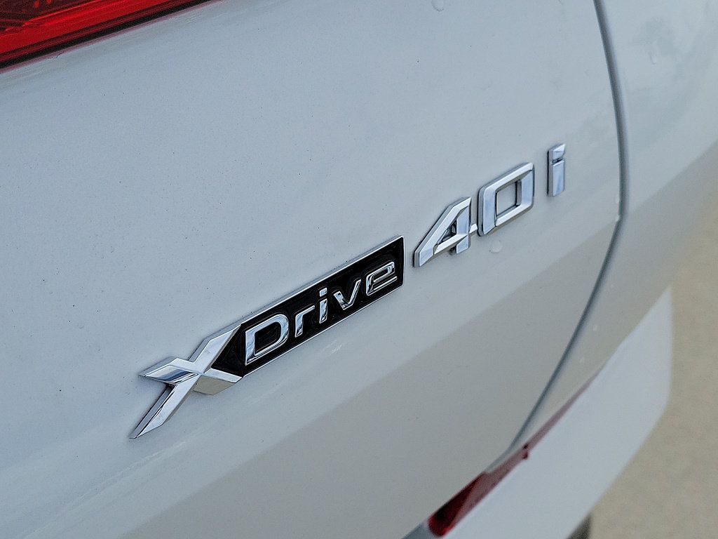 New 2026 BMW X6 xDrive40i w/ Premium Package AWD/4WD image 8