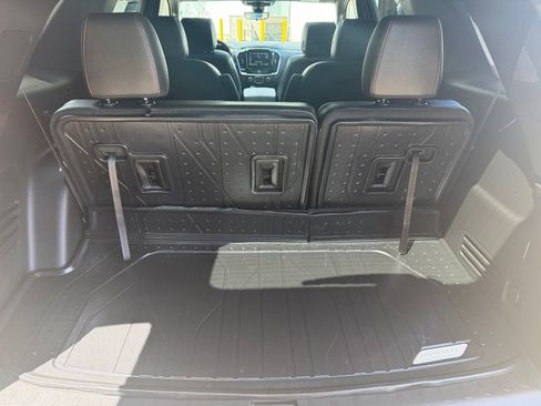 Used 2023 Chevrolet Traverse RS w/ LPO, Floor Liner Package AWD/4WD image 36