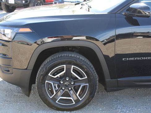 New 2026 Jeep Cherokee Limited image 7