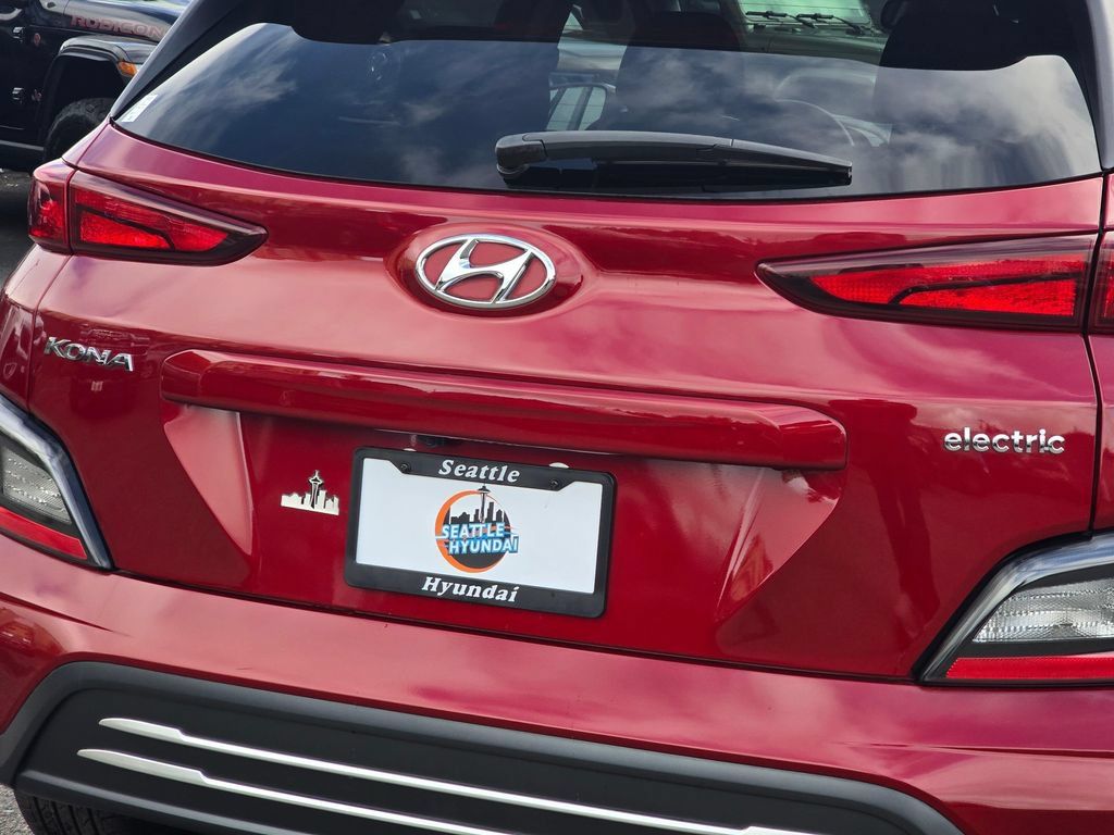 Used 2023 Hyundai Kona SE FWD image 13