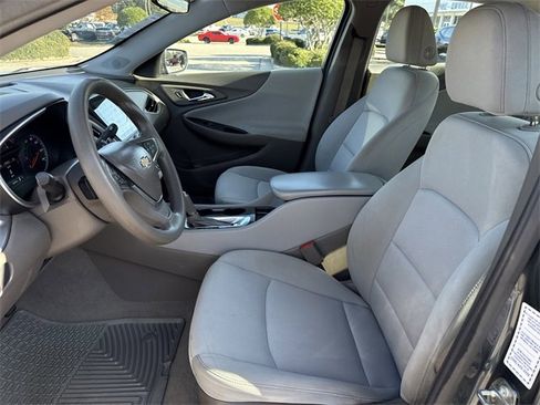 Used 2020 Chevrolet Malibu LS image 9