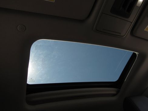 Certified 2025 Acura ADX FWD image 8