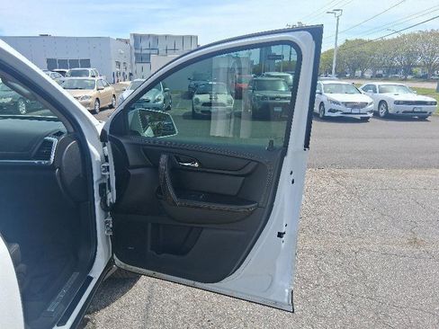 Used 2016 GMC Acadia SLT w/ Open Road Package image 24