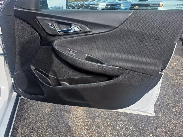 Used 2018 Chevrolet Malibu LT FWD image 8