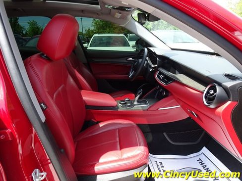 Used 2018 Alfa Romeo Stelvio Ti AWD/4WD image 16