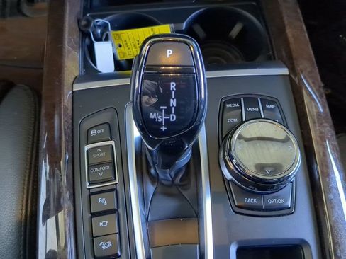 Used 2017 BMW X5 xDrive50i image 9
