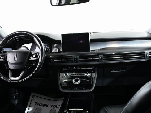 Used 2021 Lincoln Corsair AWD w/ Premium Package image 7