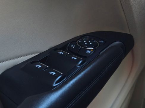 Used 2015 Lincoln MKC Sport Utility 4D w/ Equipment Group 102A Reserve image 30