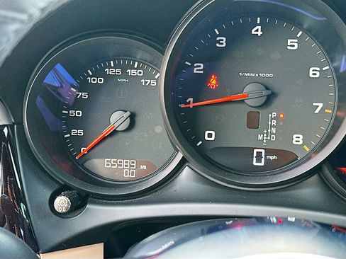 Used 2019 Porsche Macan Base image 12