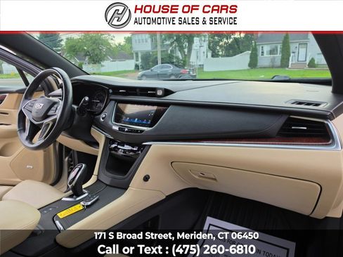 Used 2017 Cadillac XT5 Premium Luxury AWD/4WD image 42