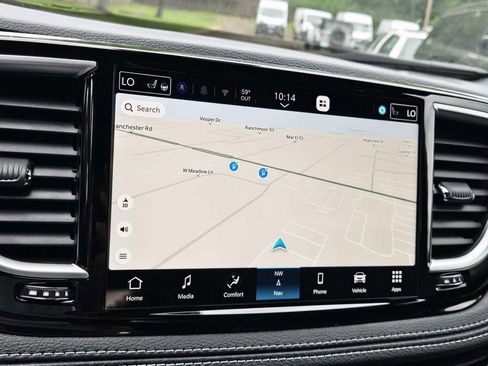 New 2026 Chrysler Pacifica Limited FWD image 27