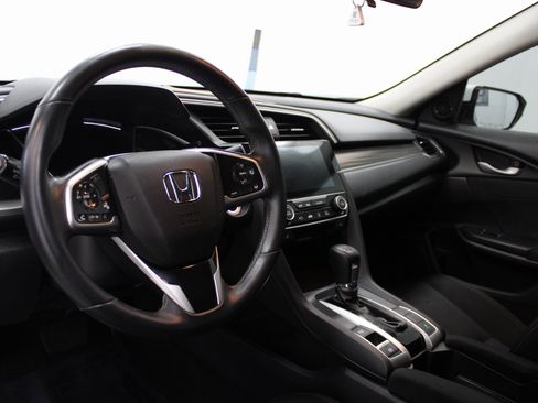 Used 2019 Honda Civic EX image 17