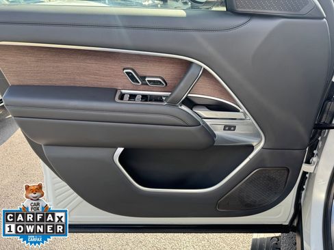 Used 2025 Land Rover Range Rover Long Wheelbase Autobiography image 4