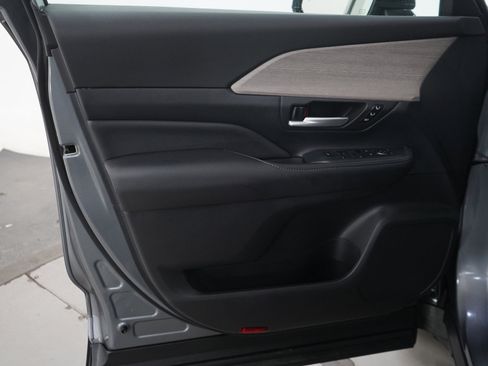 Used 2025 Toyota Grand Highlander AWD Hybrid image 18