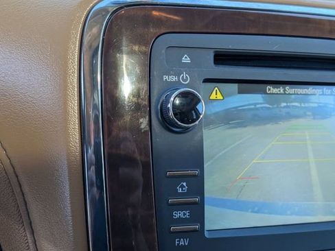 Used 2015 Buick Enclave Leather image 16