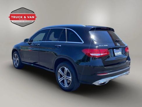 Used 2019 Mercedes-Benz GLC 300 4MATIC image 4