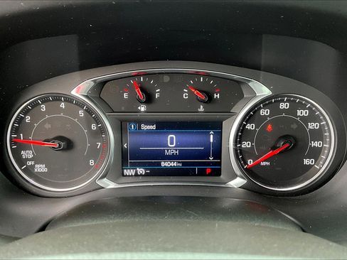 Used 2021 GMC Acadia SLE FWD image 13