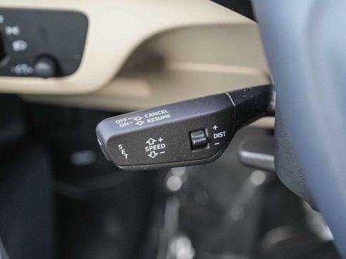 Used 2023 Audi Q5 2.0T Premium w/ Convenience Package image 32