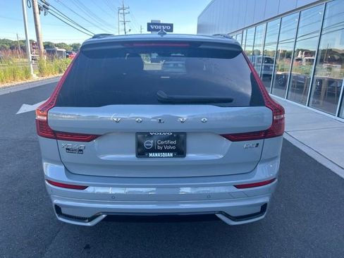 Certified 2025 Volvo XC60 B5 Plus AWD/4WD image 4
