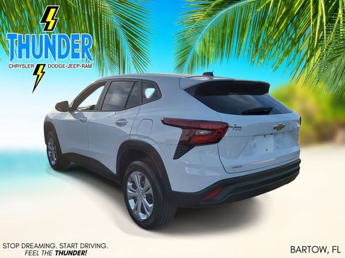 Used 2025 Chevrolet Trax LS image 2