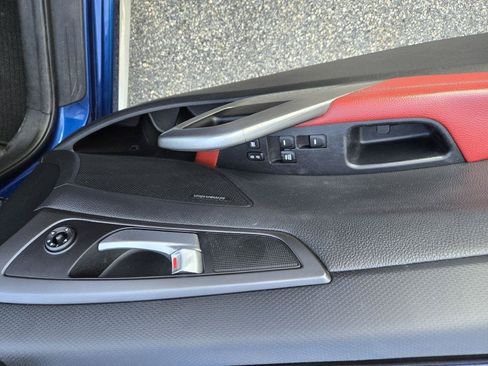 Used 2016 Hyundai Veloster Turbo R-Spec FWD image 11