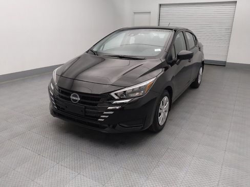 Used 2025 Nissan Versa S w/ Trunk Package FWD image 15